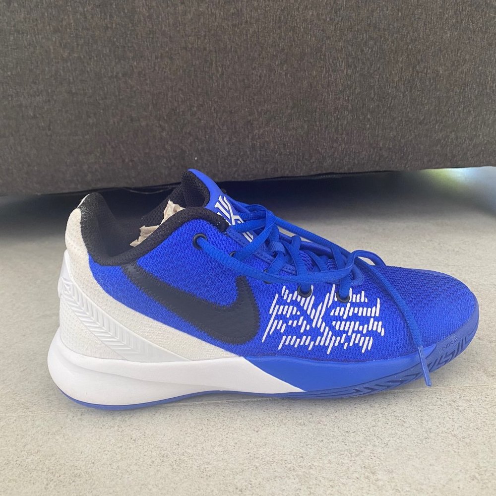 Brand-New Nike Kyrie Flytrap II Sneakers, Size 5Y